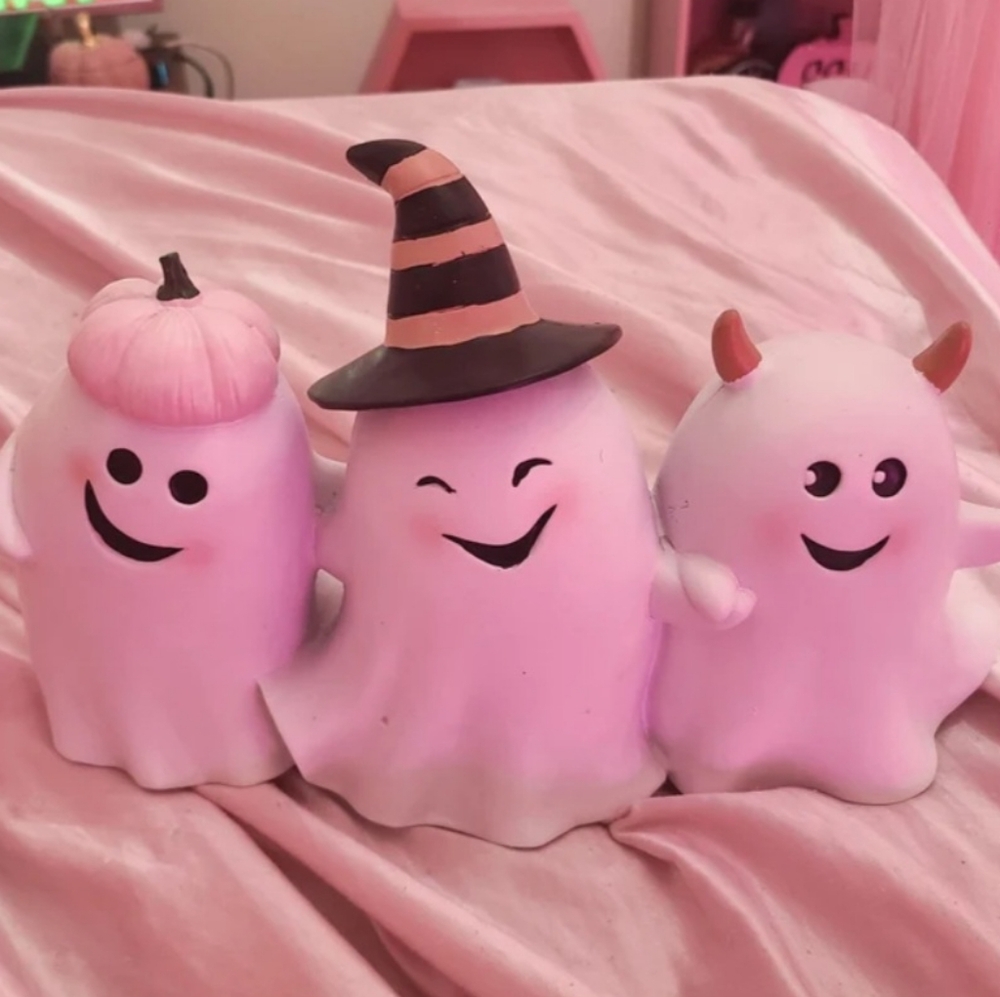 Halloween Ghost Figurines with Hats and Horns